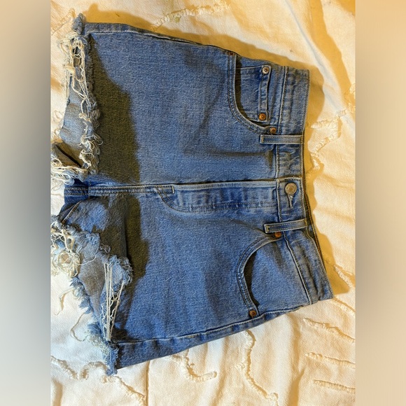 Levi’s ribcage shorts - Picture 4 of 7